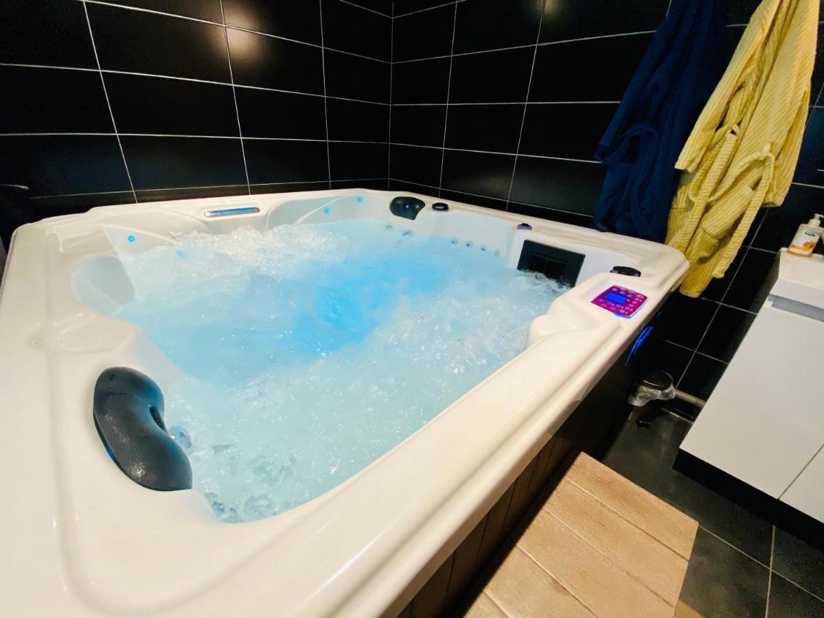 Escapade Romantique - Jacuzzi Et Parking Prive - 002 Διαμέρισμα Ρουέν Εξωτερικό φωτογραφία