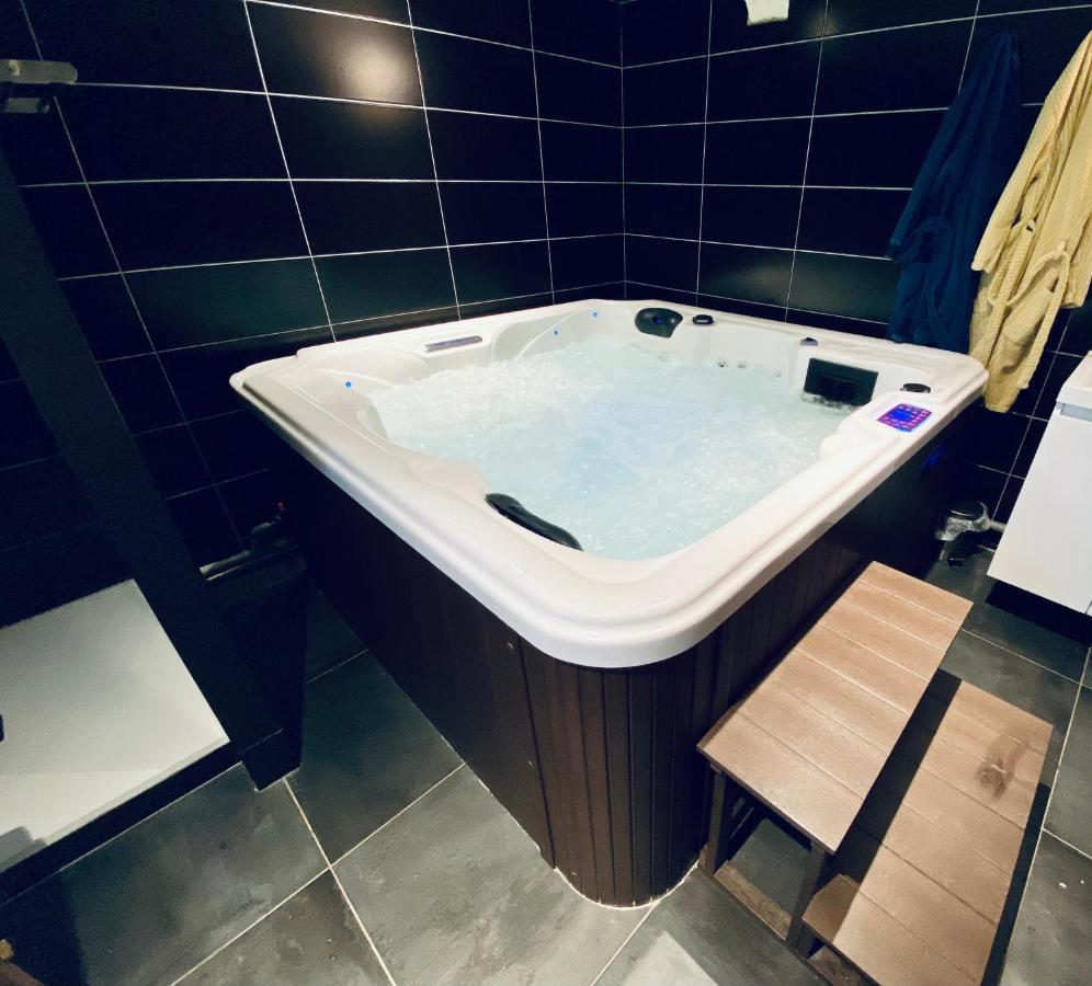 Escapade Romantique - Jacuzzi Et Parking Prive - 002 Διαμέρισμα Ρουέν Εξωτερικό φωτογραφία