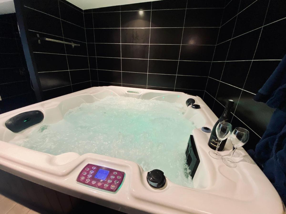 Escapade Romantique - Jacuzzi Et Parking Prive - 002 Διαμέρισμα Ρουέν Εξωτερικό φωτογραφία